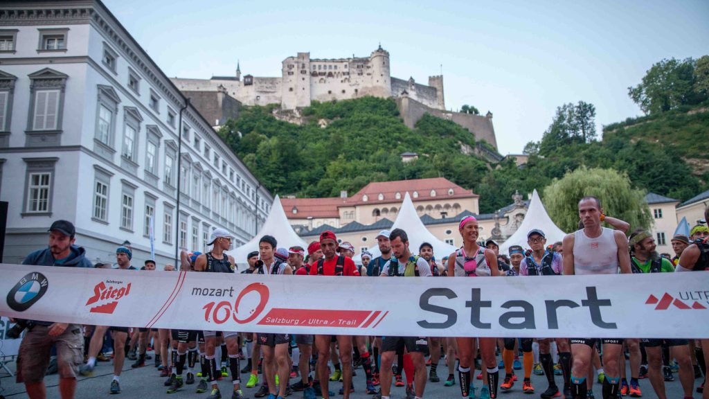 Au départ de l'édition 2018 de la Mozart 100, sur la Kapitelplatz - Photo courtoisie