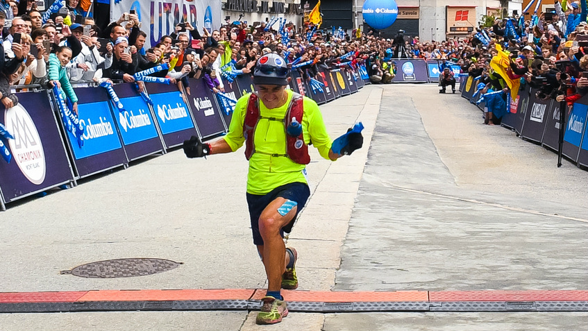 La célébration classique de Xavier Thévenard quand il gagne - Photo : Pascal Tournaire / UTMB
