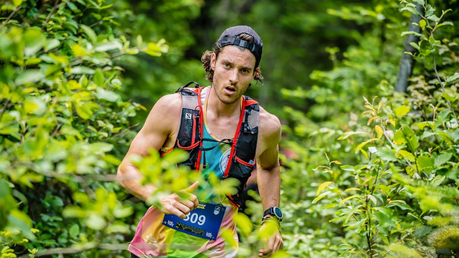 Martin Dagenais a mené la course, avant de perdre dans le bois pendant quelques kilomètres. - Photo : Just Run