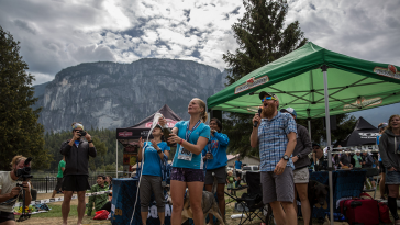 Anna Frost à l'arrivée de la Squamish 50 - Photo : Squamish 50 / Brian McCurdy