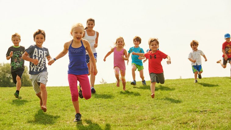 enfants qui courent