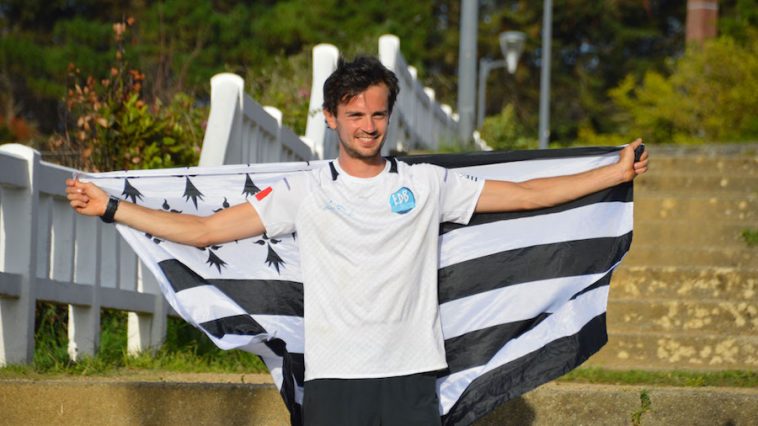 Jean-Adrien Michel à son arrivée à Saint-Quay-Portrieux après 234 km de course